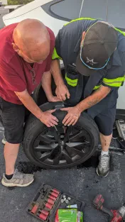 Land's Towing