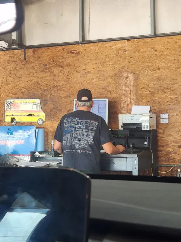Lee Highway Auto Parts - photo 2
