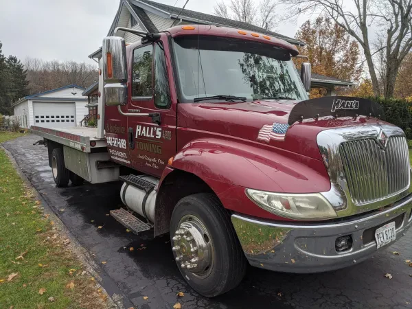 Hall's Towing - photo 2