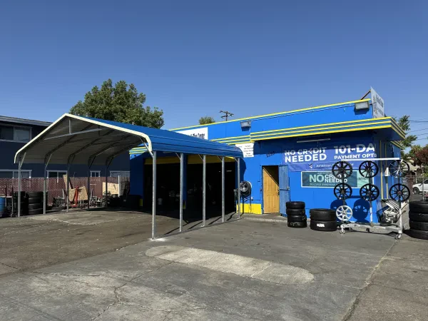 Del Paso Auto & Tire Center - photo 2