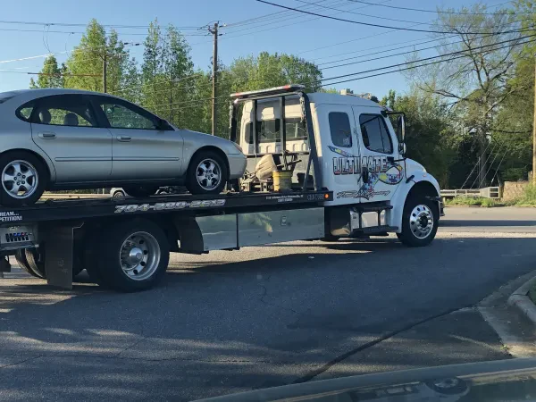 Ultimate Towing & Recovery - photo 4