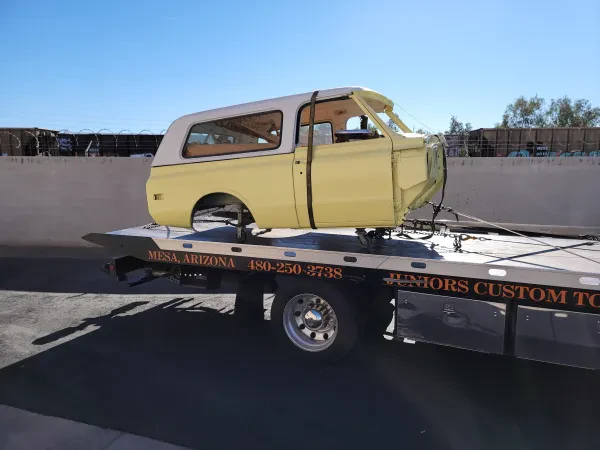 Juniors Custom Towing llc, Gruas - photo 4