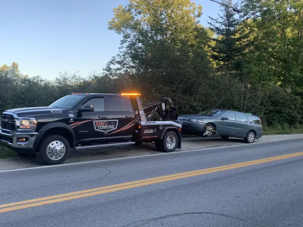 Phil's Towing - photo 3