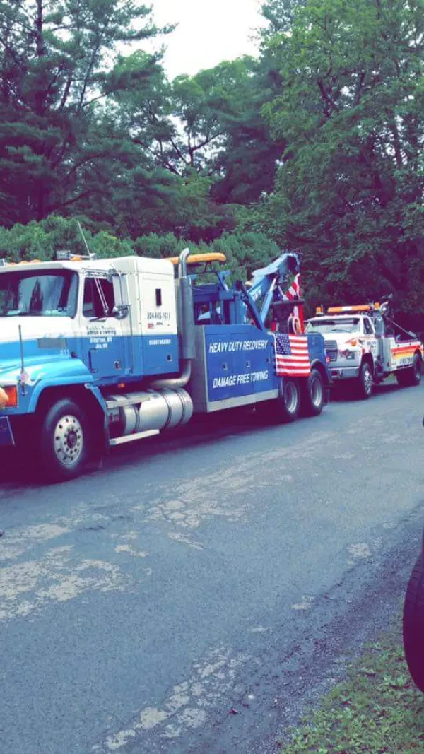 Smith's Towing and Truck Repair - photo 3