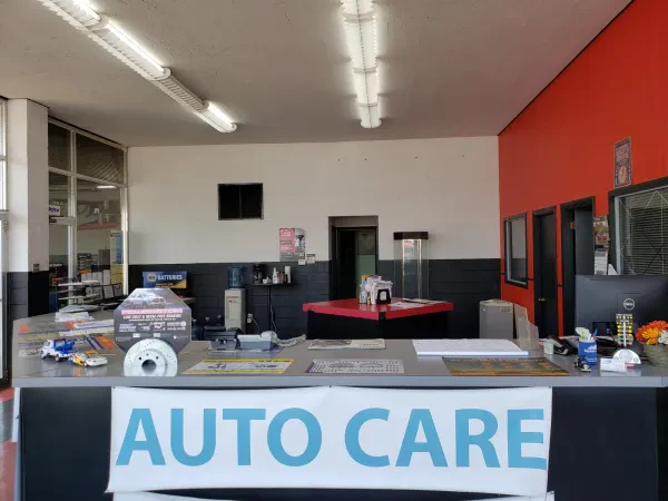 Squires Services - St. Louis Auto Repair & 24-Hour Towing - photo 3
