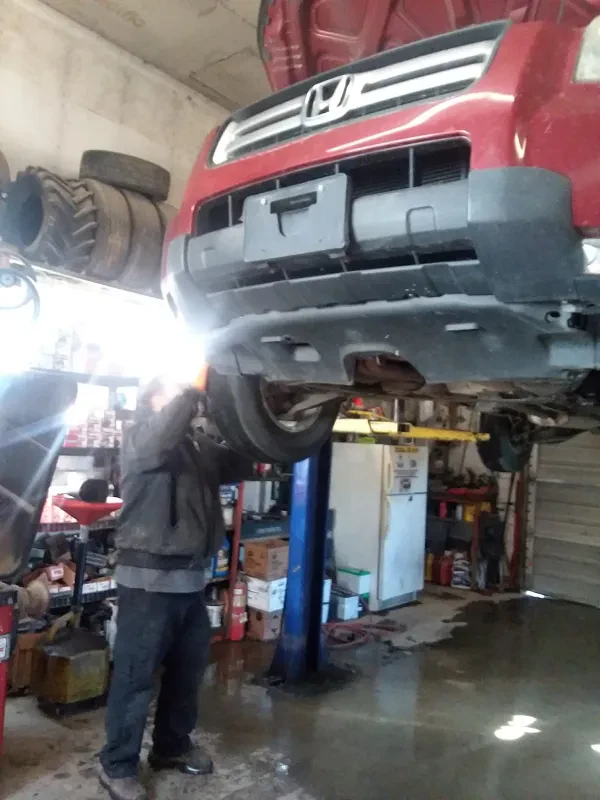 Carl's Auto Repair - photo 2