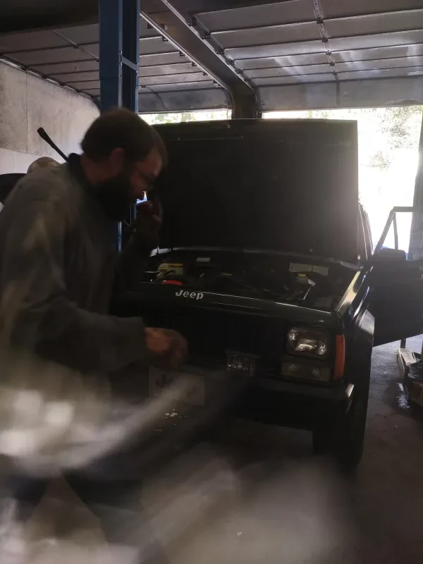 Eleanor Tire & Repair - photo 3
