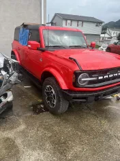 J R's Frame & Body