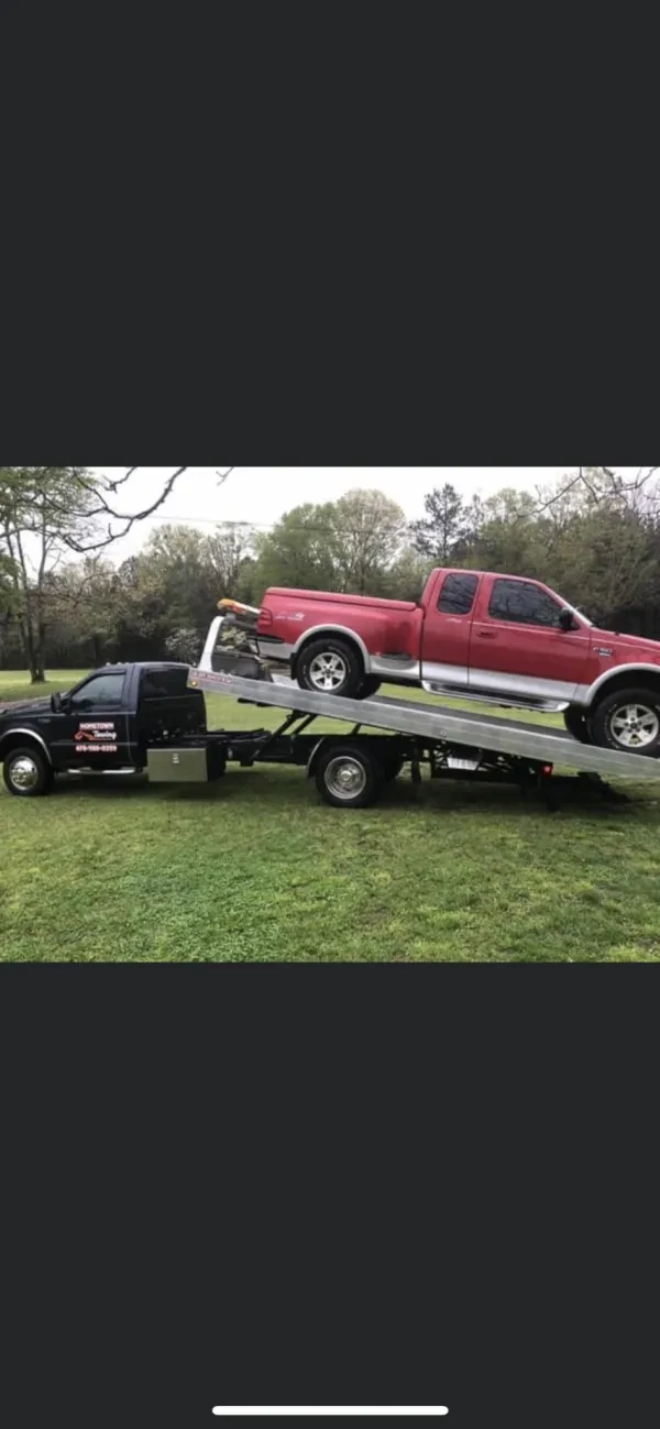Hometown Towing - photo 3