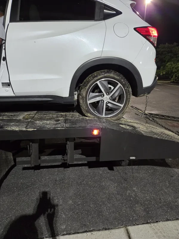 Jones Towing - photo 2