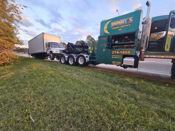 Moon's Towing - photo 4