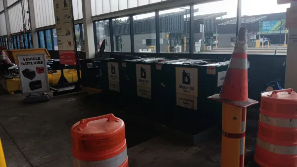 Recycling and Reuse Building - photo 3