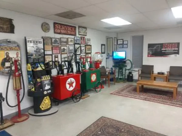 DeWitt's Automotive Center - photo 2