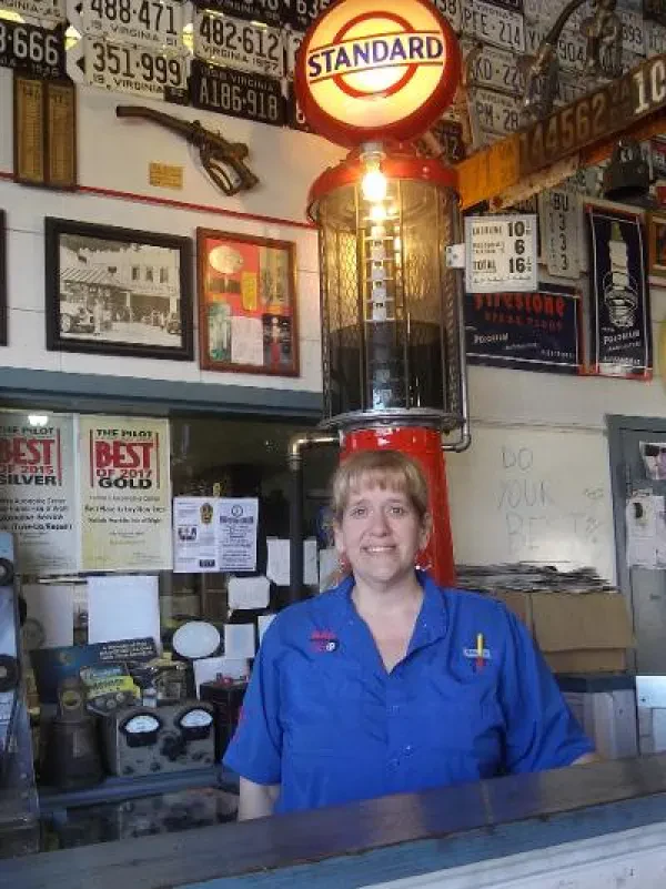 DeWitt's Automotive Center - photo 4