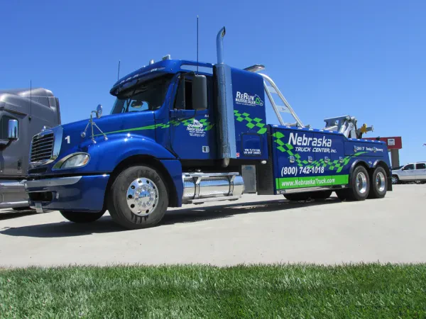 Floyd's Truck Center - photo 3