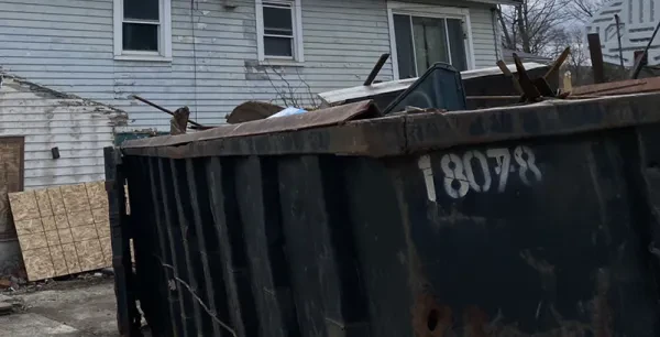 L & R Roll-Off Inc - photo 3