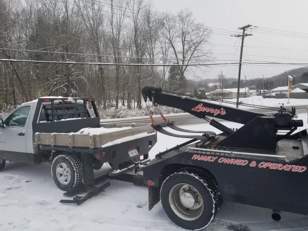 Larry's Wrecker Service - photo 2