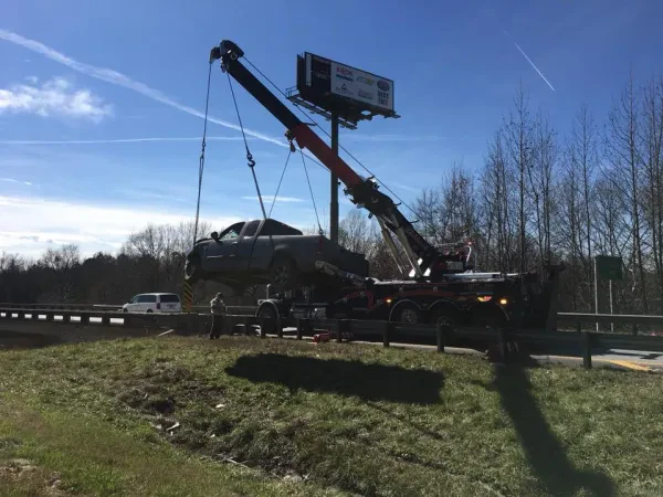 Kirkland Wrecker Service - photo 3