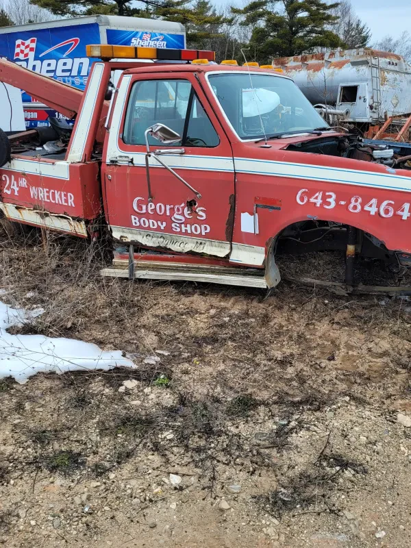 George's Auto Parts - photo 3