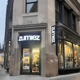 Zumiez