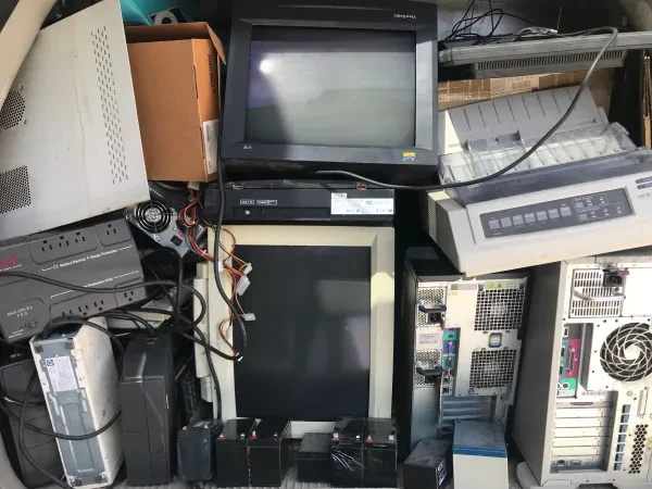 LA Electronics Solutions - photo 4