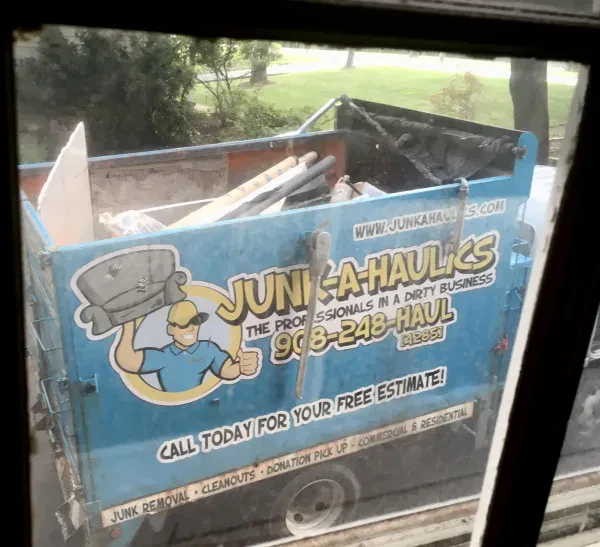 Junk-A-Haulics - photo 2