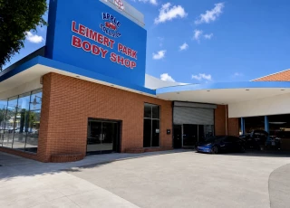 Apple Collision – Leimert Park Body Shop