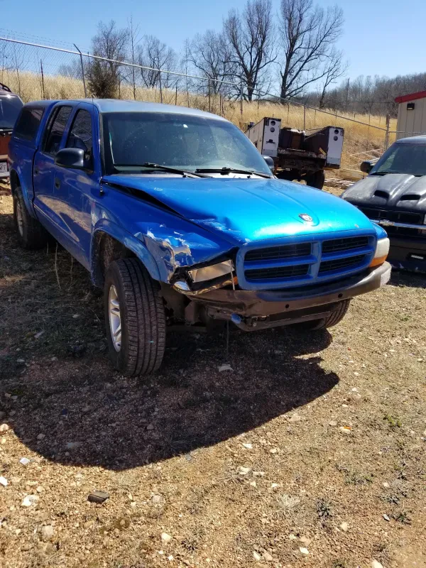 Davey's Auto Body, Sales & Towing - photo 3