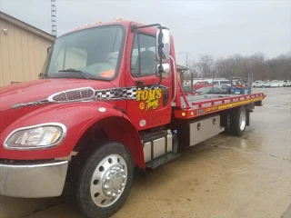 Tom's 24 Hour Towing Services