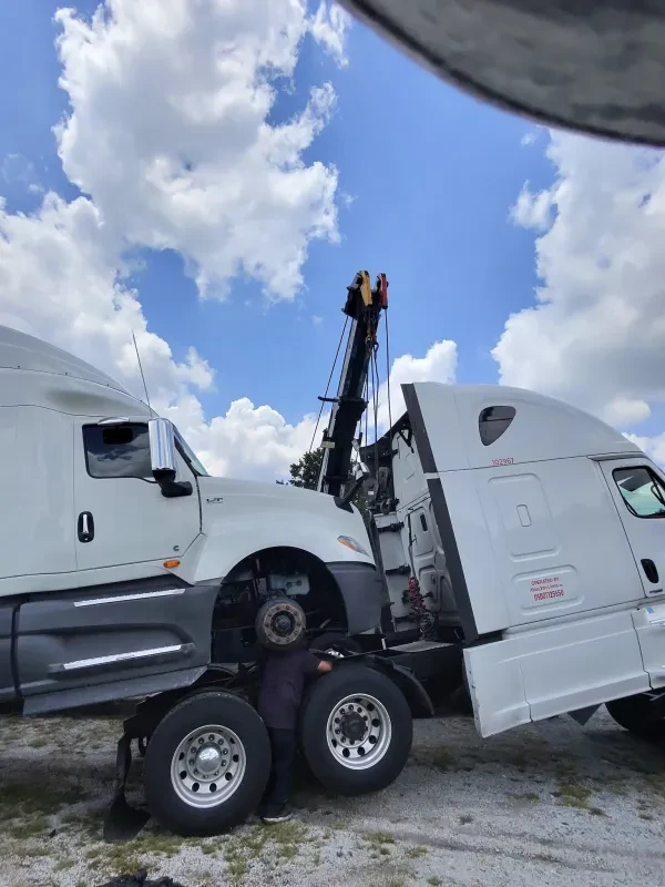 TNS Enterprise Heavy Duty Towing - photo 4