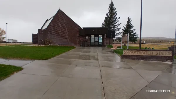 Sweetwater Station - photo 2
