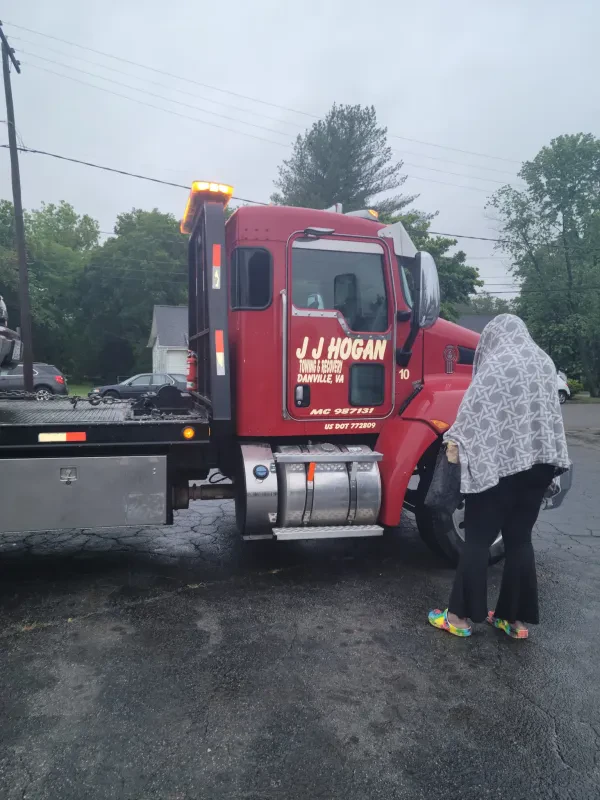JJ Hogan Towing - photo 4