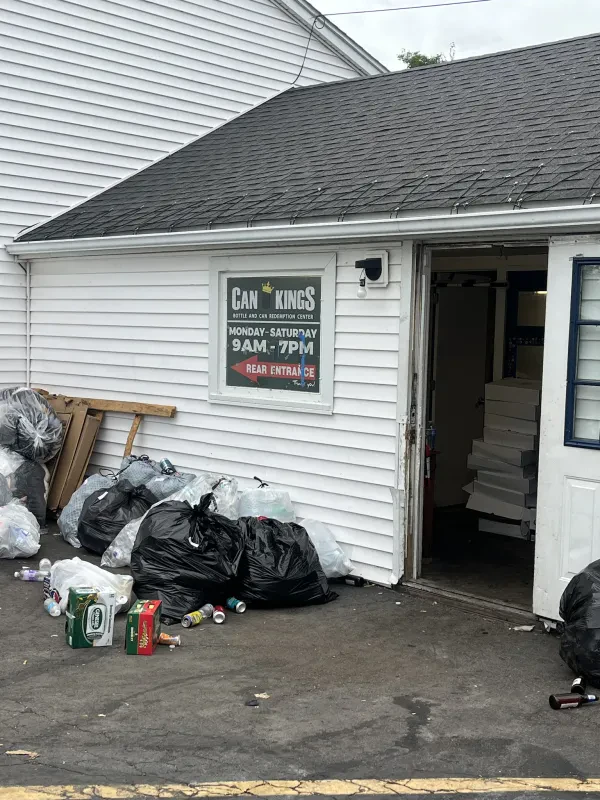 Can Kings: Bottle and Can Redemption Center - photo 2