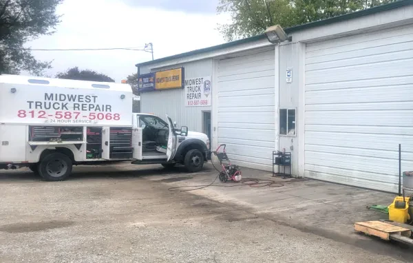 Midwest Truck Repair and 24 HR Road Service - photo 4