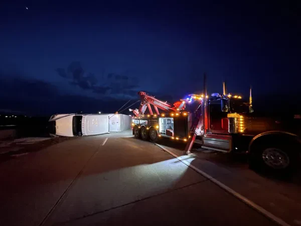 Robertson Transportation Inc Towing and Recovery - photo 3