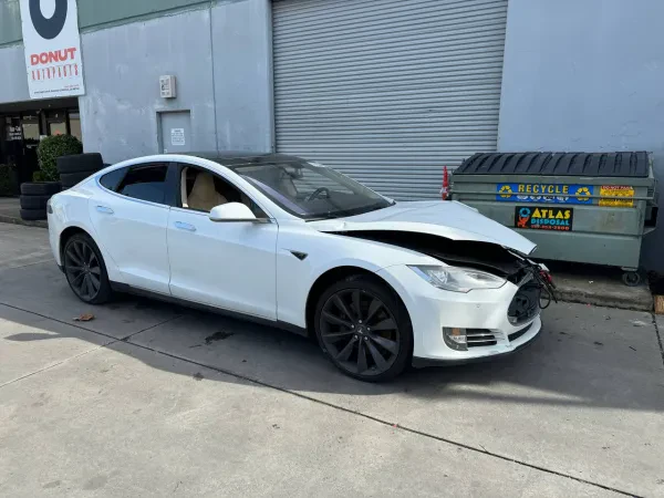 Donut Auto Parts, Tesla Specialists - photo 3