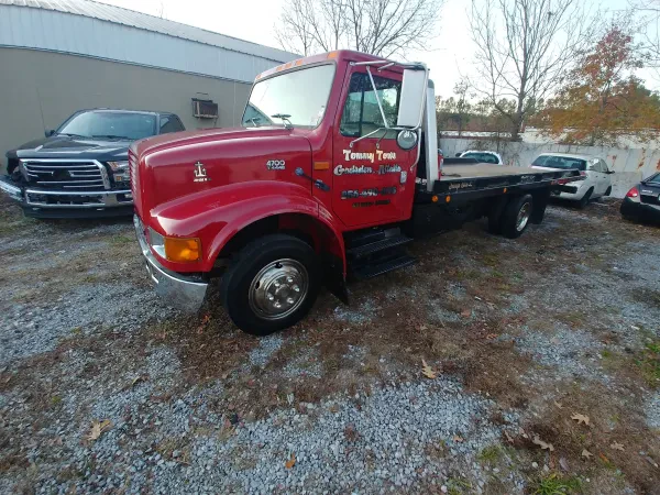 Tommy Tows Towing & Recovery - photo 2