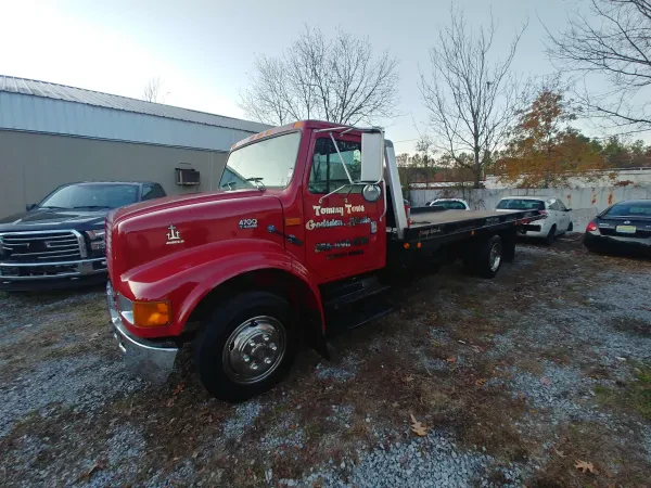 Tommy Tows Towing & Recovery - photo 4