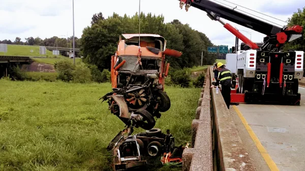 Kelton wrecker and heavy duty recovery - photo 3