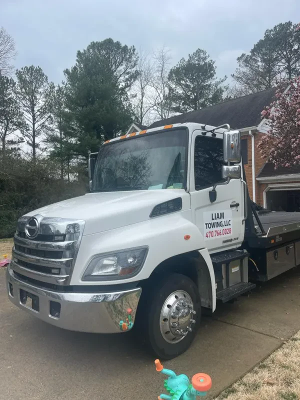 Liam Towing LLC - photo 2