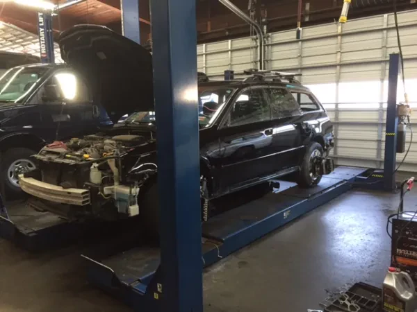 Lee's Automotive - photo 2