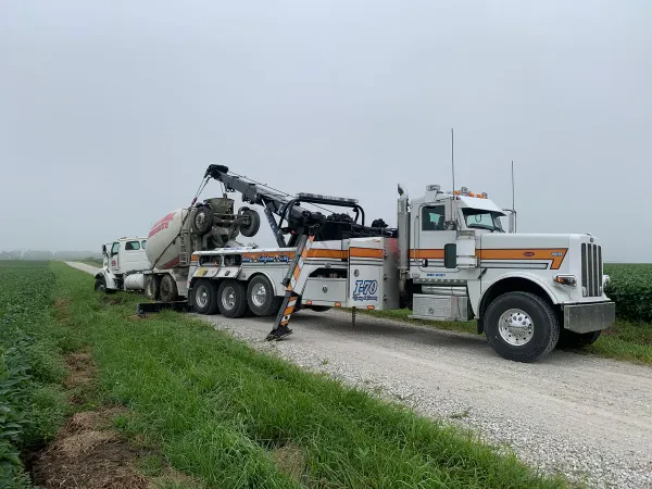 I-70 Towing & Recovery - photo 4