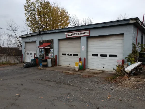 Broderick's Automotive - photo 4