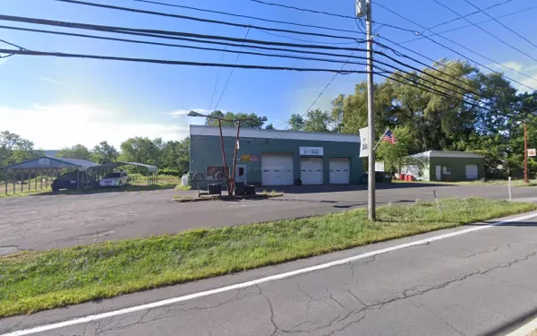 Ed's Garage - photo 4