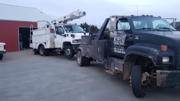 Mr. Tow It All Wrecker Service of Shawnee & roadside assistance - photo 4
