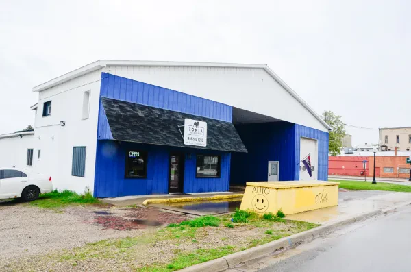 Ionia Auto Repair - photo 2