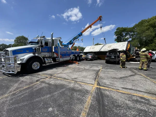 Salem Wrecker Service - photo 2