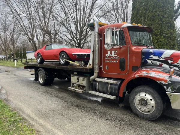 J&E Towing LLC - photo 2