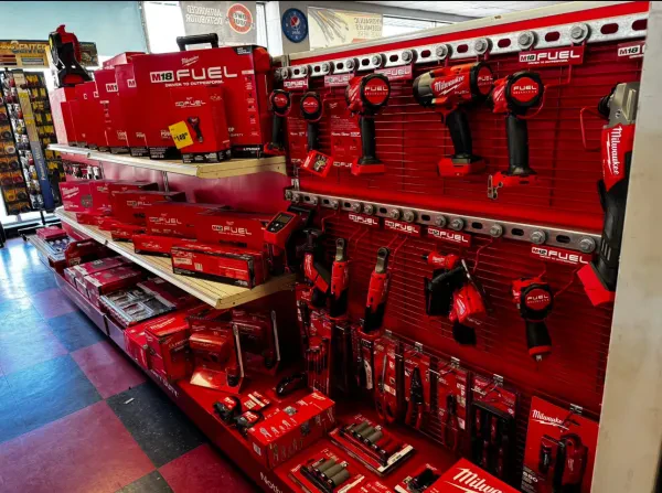TOM BARBOUR AUTO PARTS - photo 4