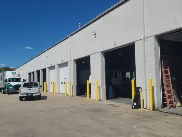 Johnson Truck Center - photo 4